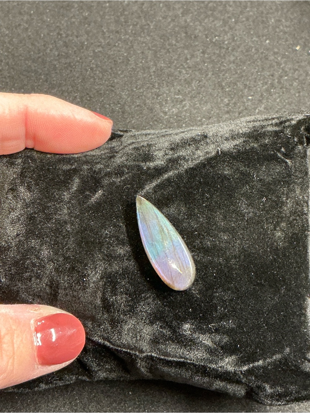 Elongated pear shaped Spectrolite loose stone- Iridescent